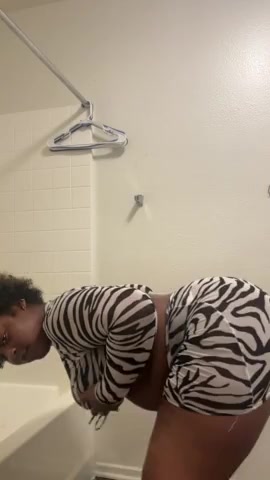 Thumbnail for Pretttynthick's Premium Video Watch this video!