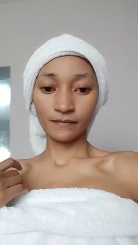 Thumbnail for Sensuellahot's Premium Video dans ma salle de bain - in the bathroom 1
