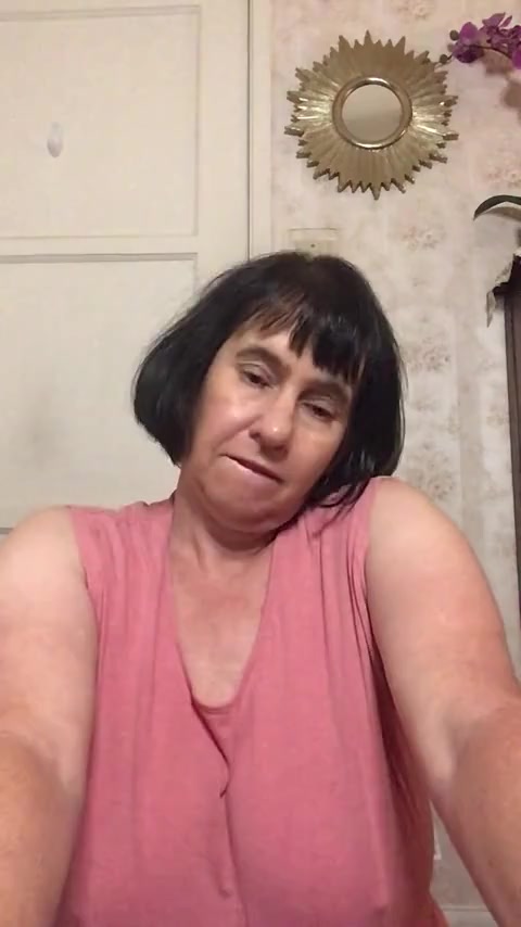 Thumbnail for Luscious_Linda's Premium Video Hot full body oil show!  With lots of close ups!
