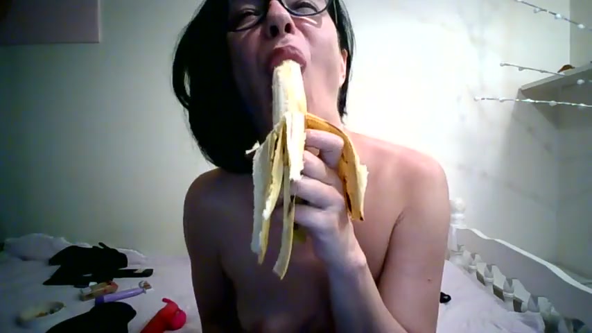 Thumbnail for aWoman's Premium Video Banana play.