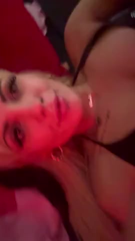 Thumbnail for BarbieGirlGoneBad's Premium Video Bonde slut playing with her juicy pussy.