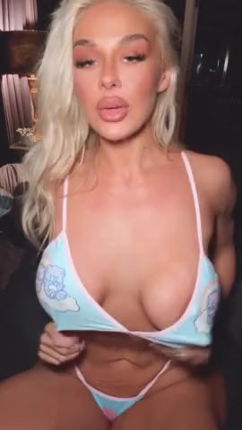 Thumbnail for AudreyBlake's Premium Video Preview- You love me fucking and spreading my pink pussy-fit body