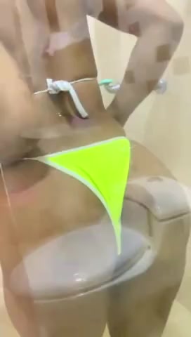 Thumbnail for Melany_80's Premium Video Cameltoe in my bathroom.