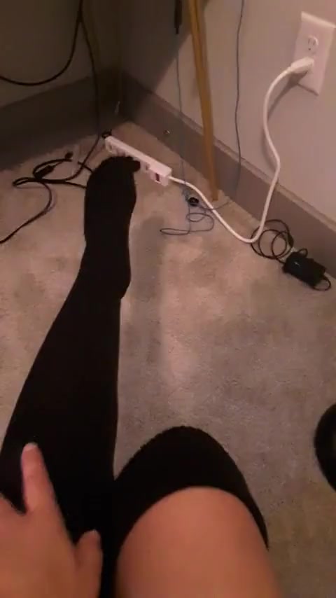 Thumbnail for EmeraldGoddess22's Premium Video My  sexy feet  footlovers beware you will get excited