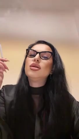 Thumbnail for Kelly_Kent's Premium Video Smoke teasing.