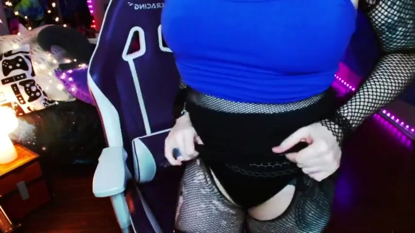 Thumbnail for GoddessValkyrieRose's Premium Video 5_Minutes_of_Ass_shaking_&_worship