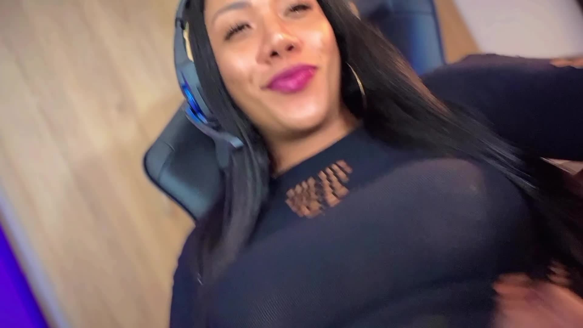 Thumbnail for pilarbigcockxx's Premium Video Watch this video!