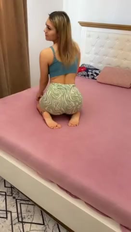 Thumbnail for CuteLeexy's Premium Video Showing my body and pussy for you :x.
