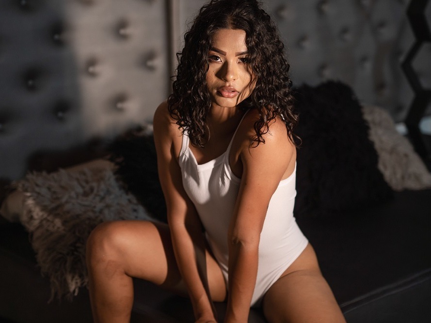 romiross from Jerkmate