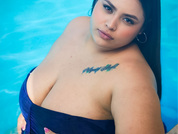 Maya_curvy
