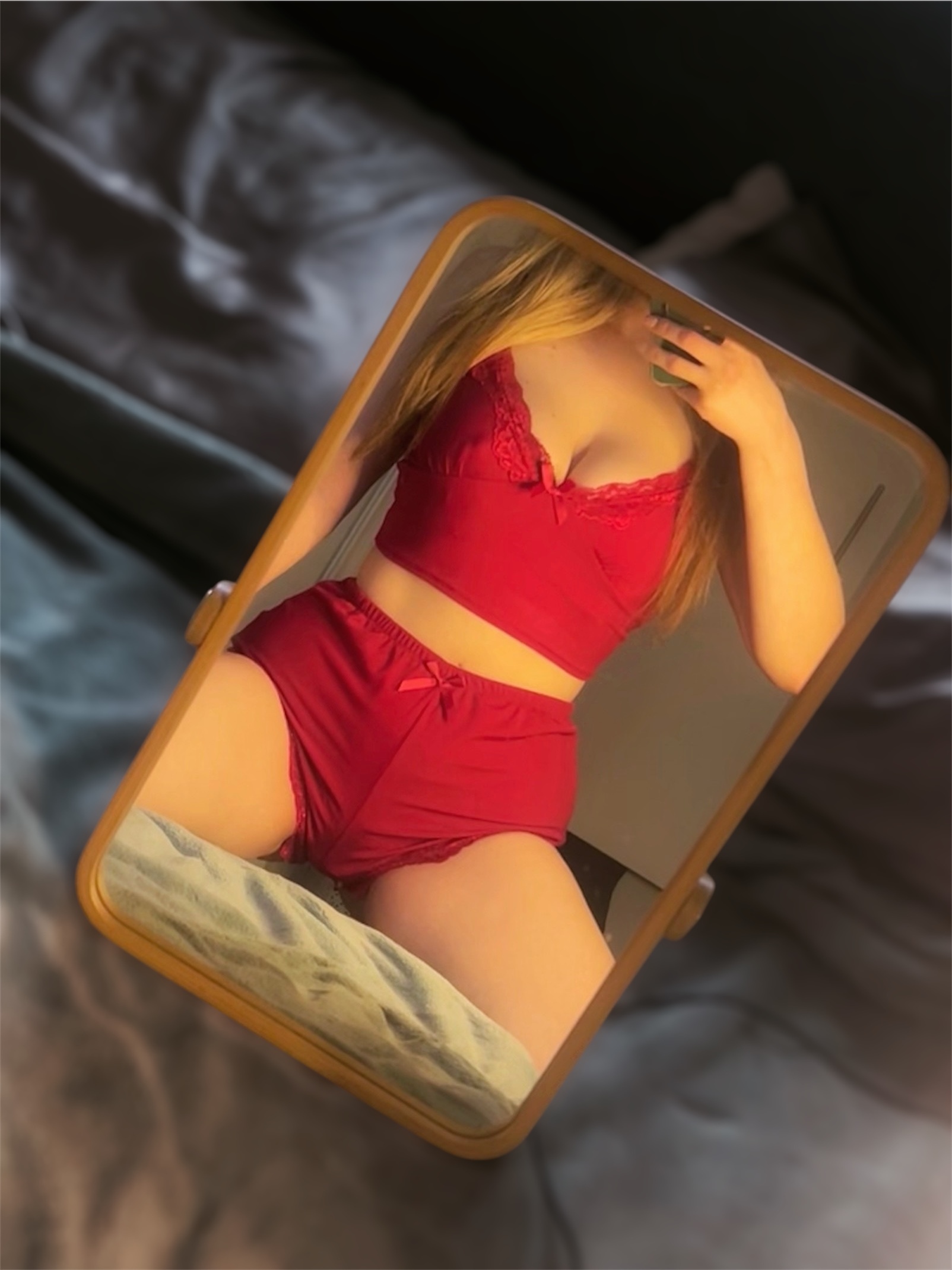 Kylie_xoxo picture 4