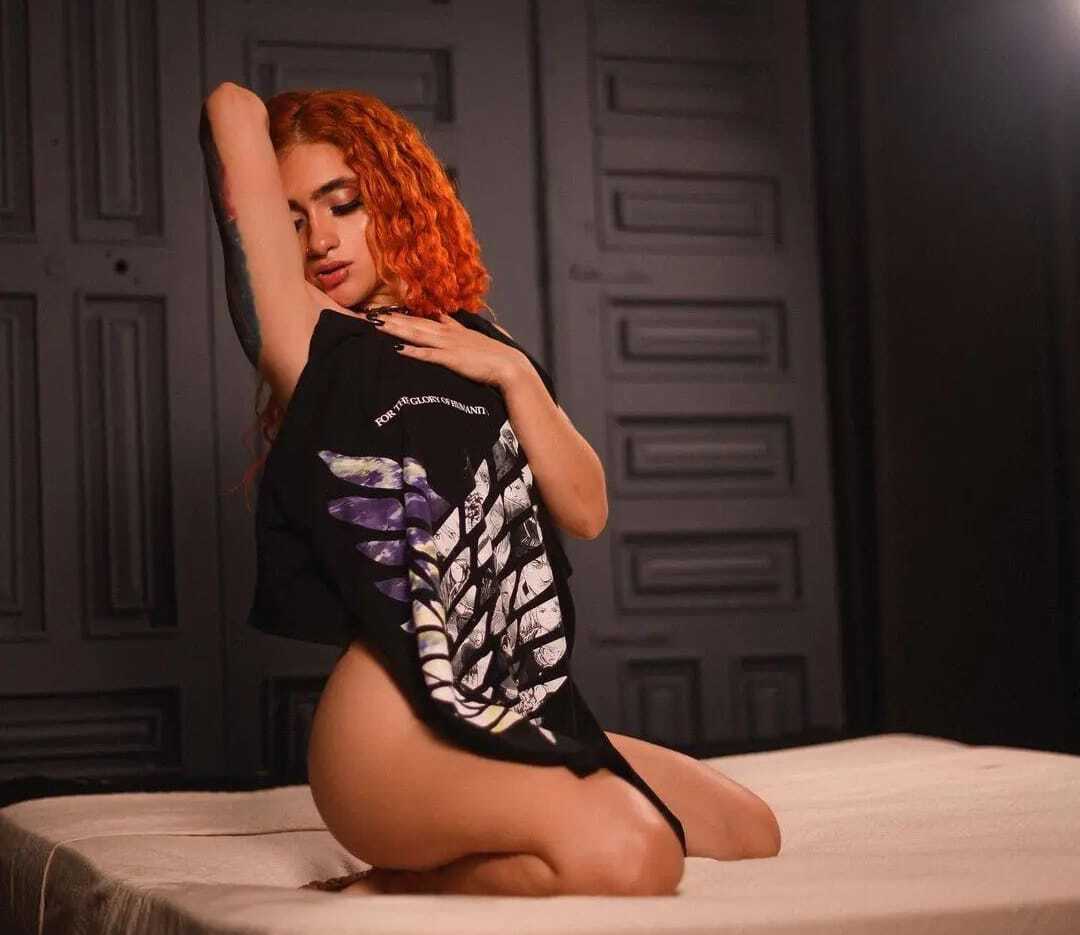 isabellavillalobos from Jerkmate