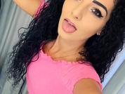 lovelykarina pic