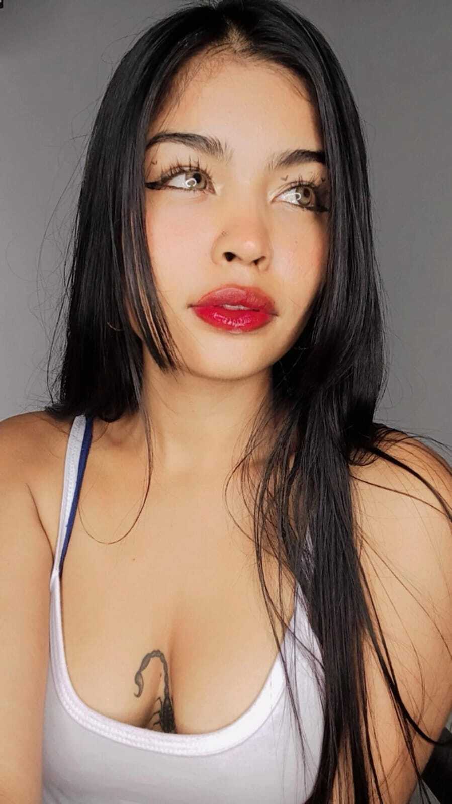 miiahottiie from Jerkmate