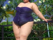 Maya_curvy