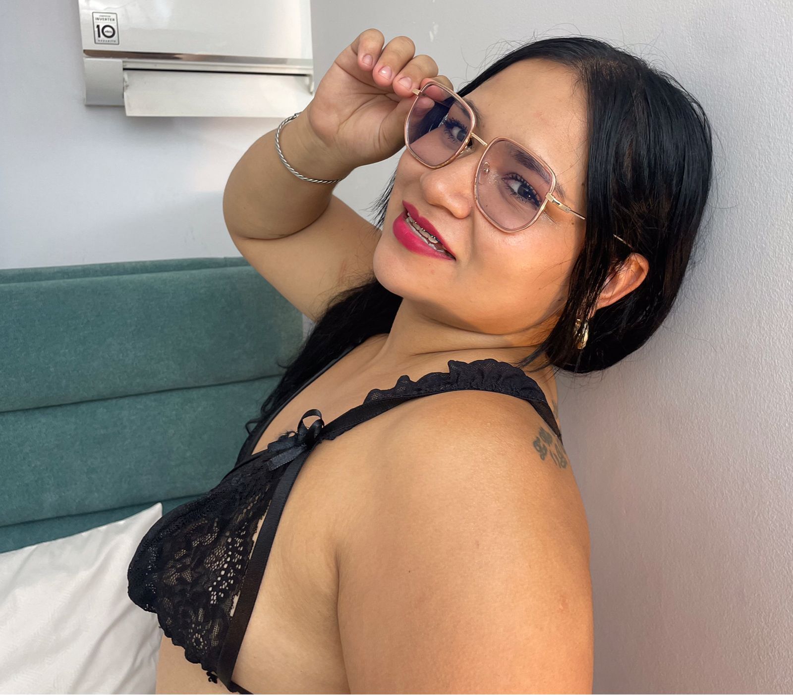 eva_jhons from Jerkmate