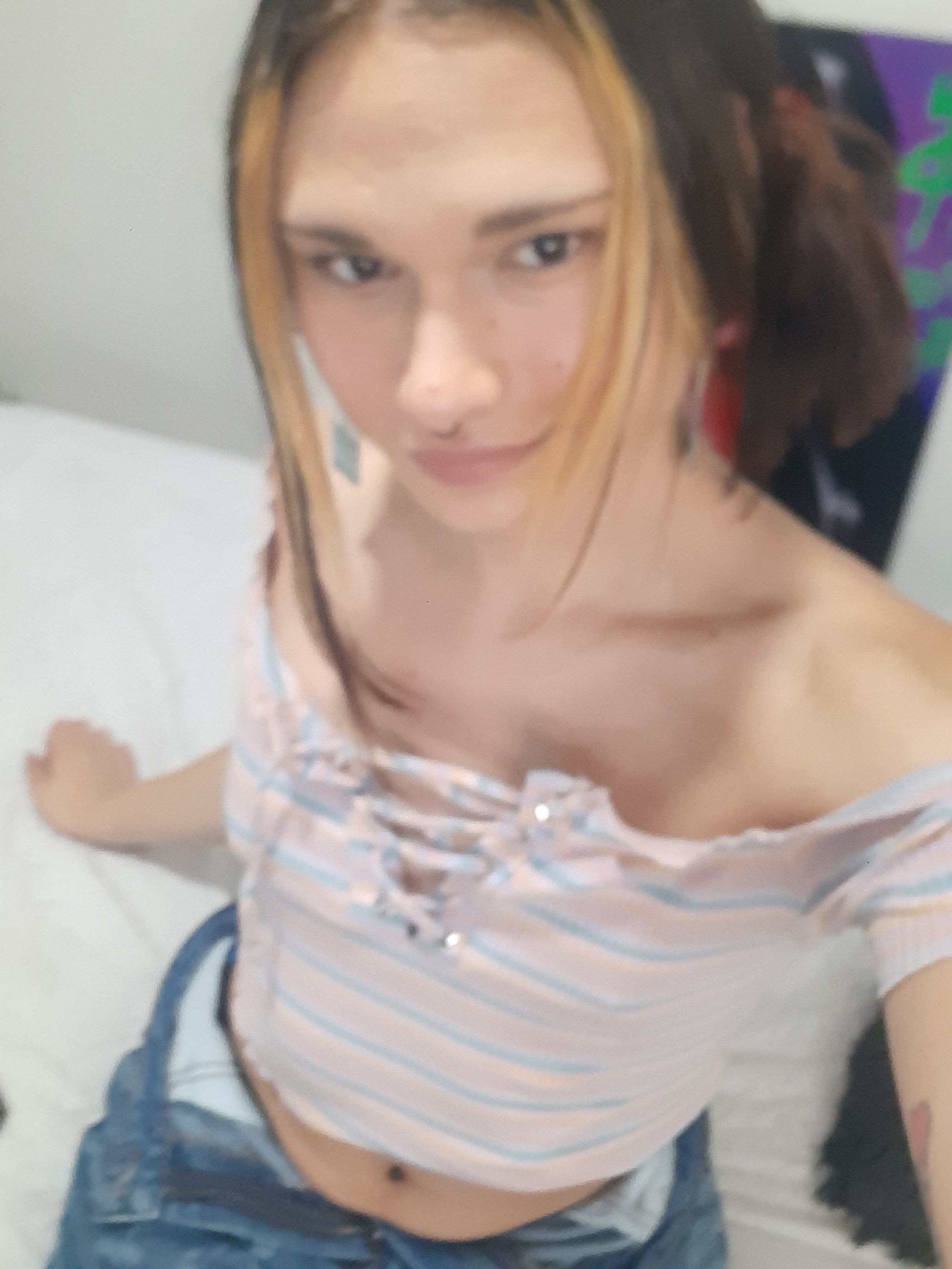 andrea_cherryy from Jerkmate