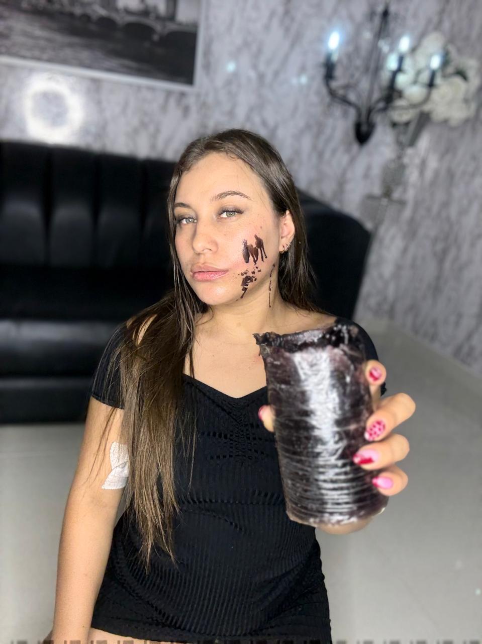 Laura_Foxy
