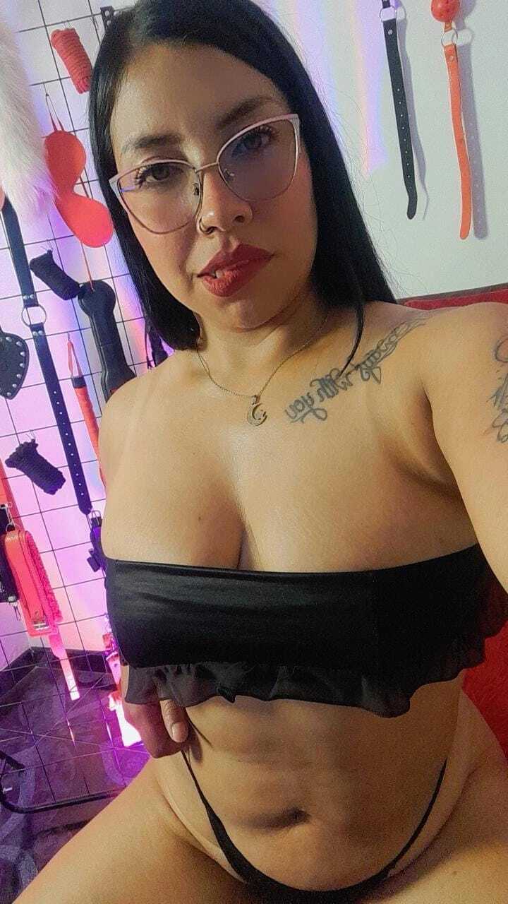 loana_bdsm