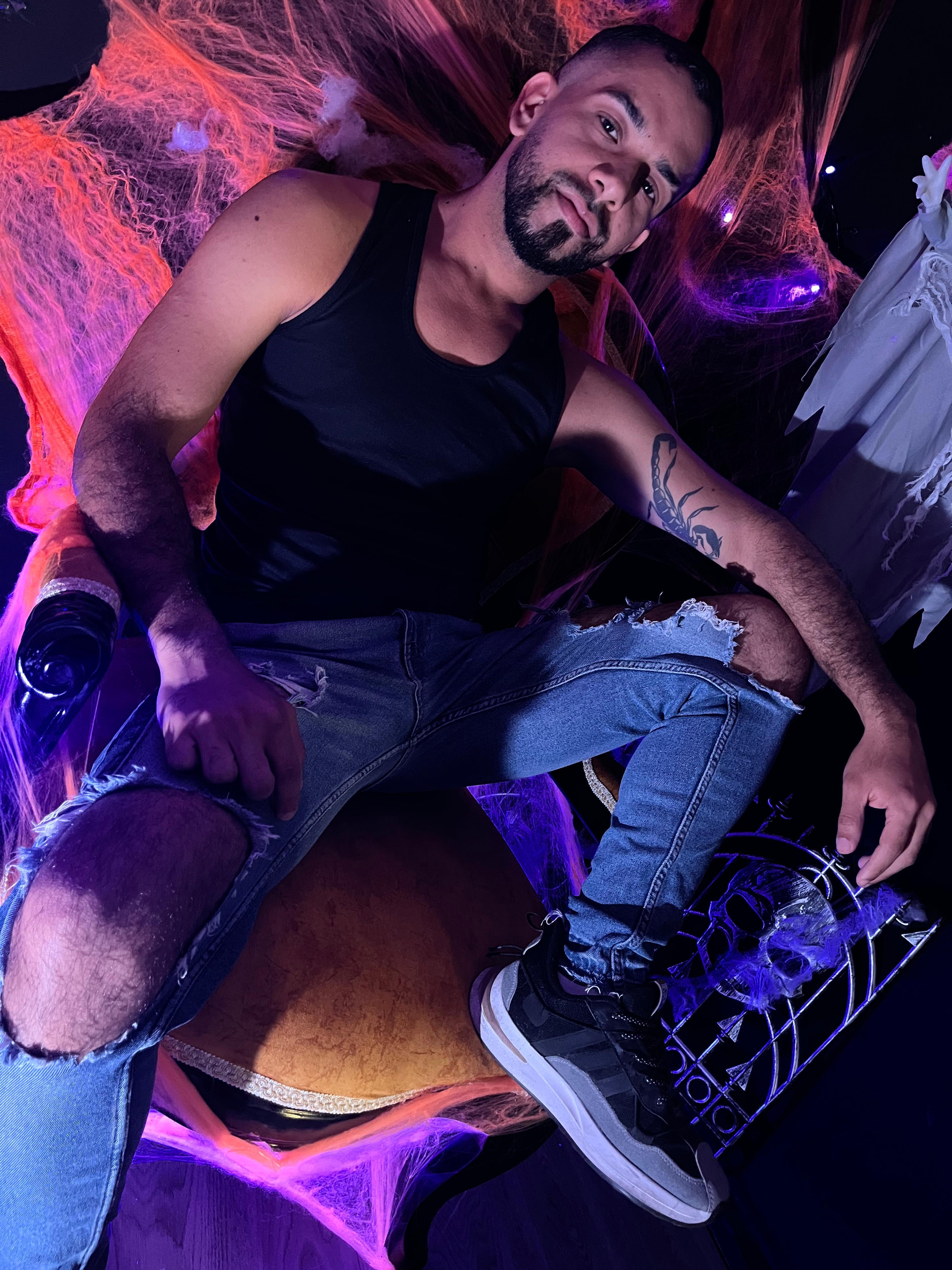 lobo_sex21 from Jerkmate