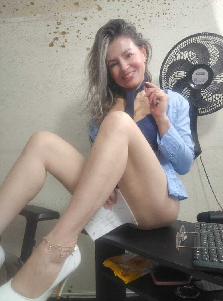 kendalbuster from Jerkmate