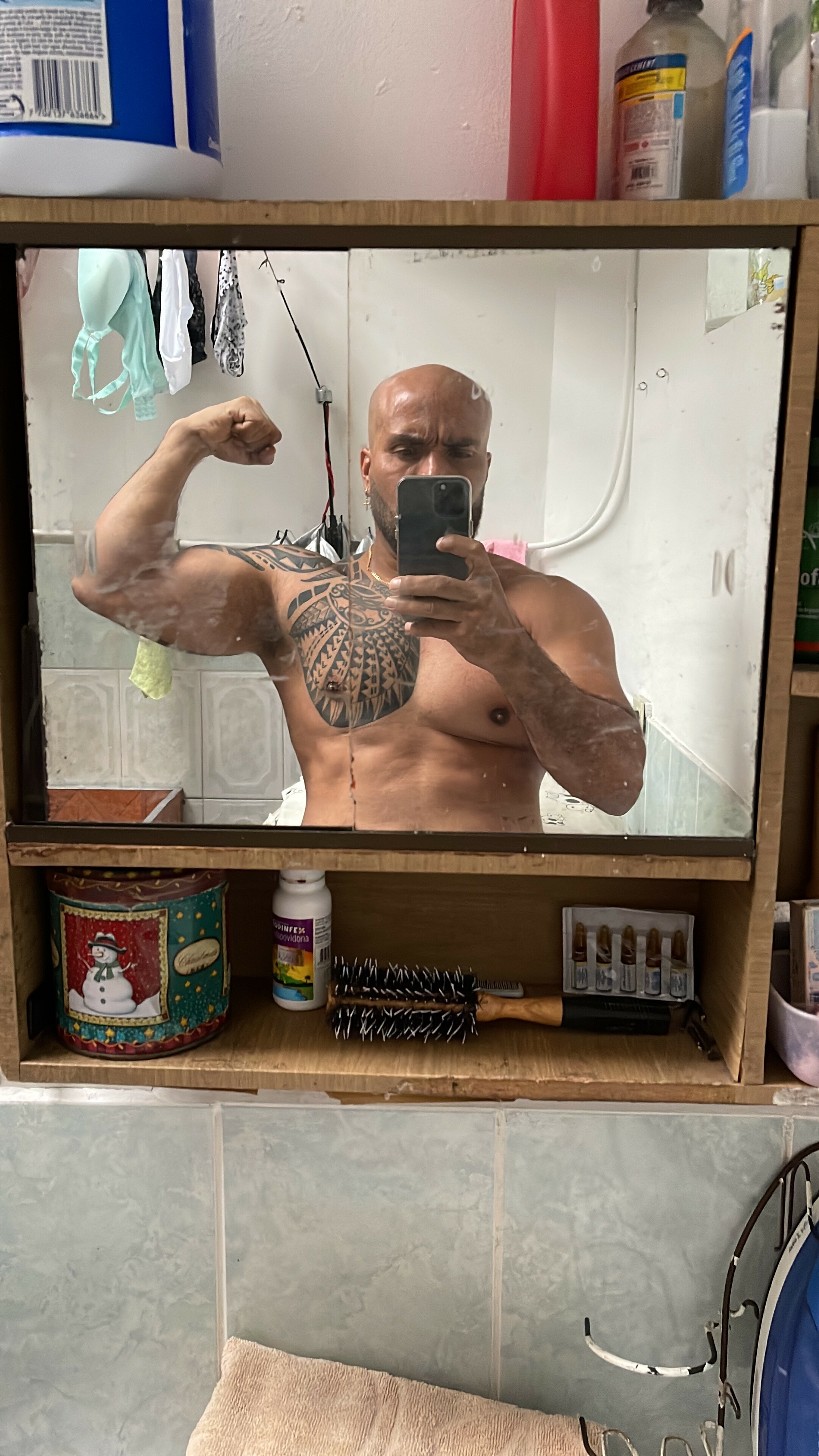 akileshotxu from Jerkmate