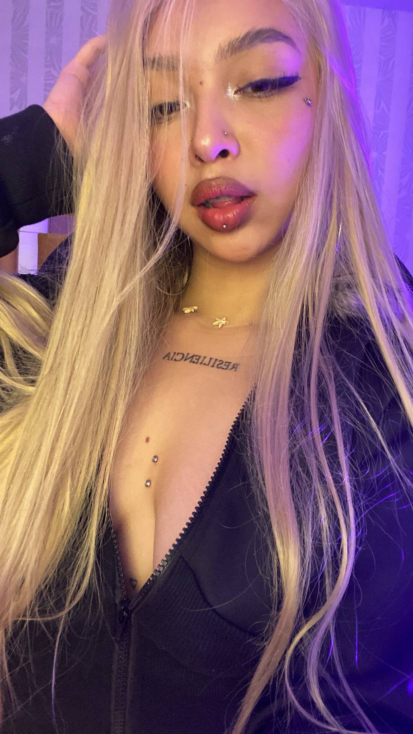 courtnnymaison from Jerkmate