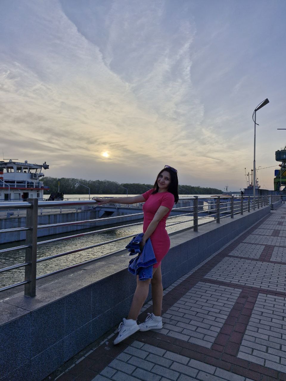 naturalaura99 from Jerkmate