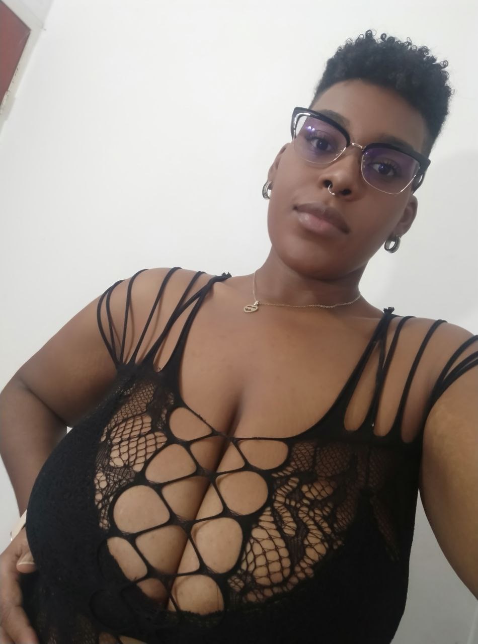 DakotaSexShow111
