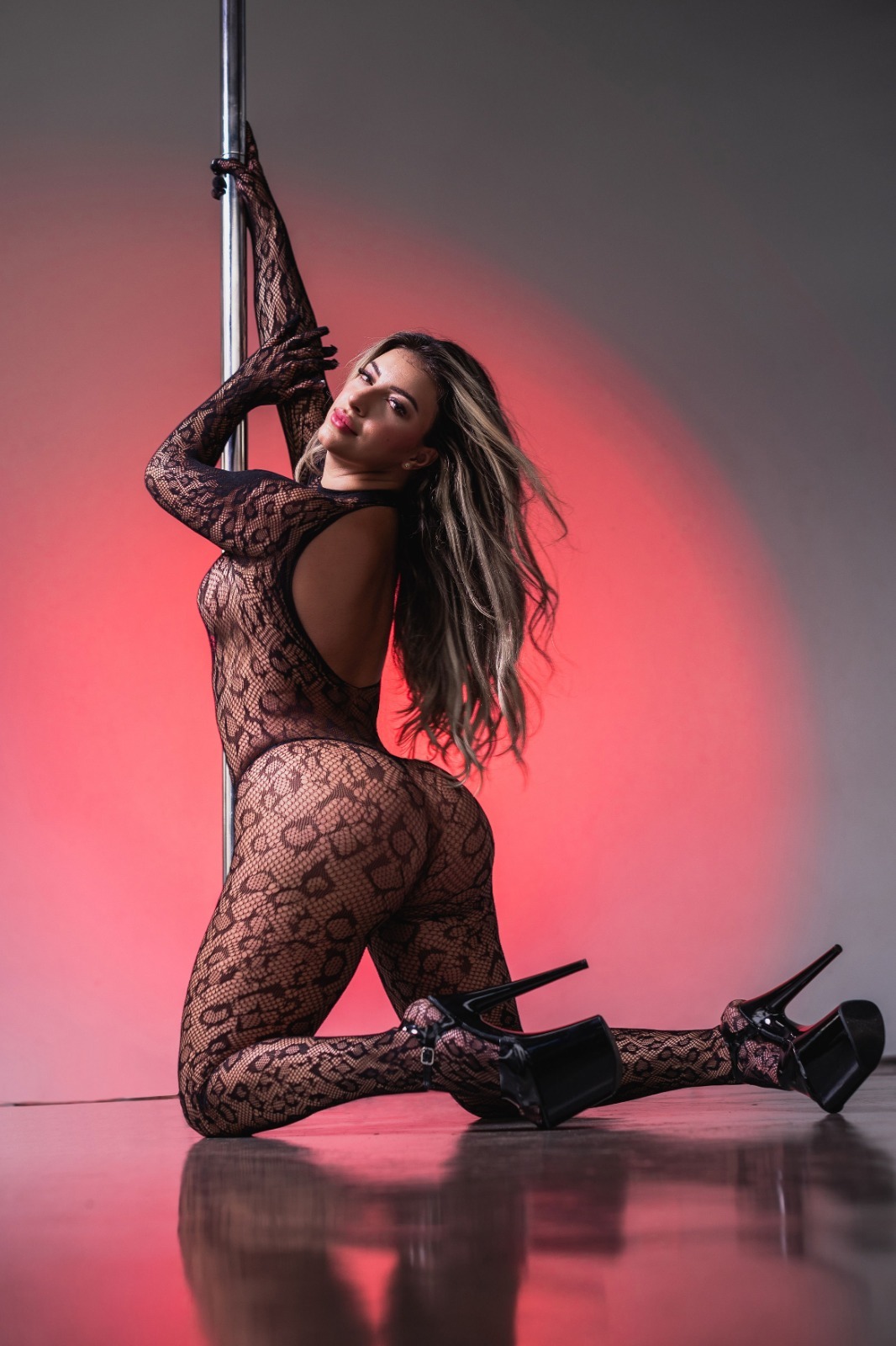 alison_ross from Jerkmate