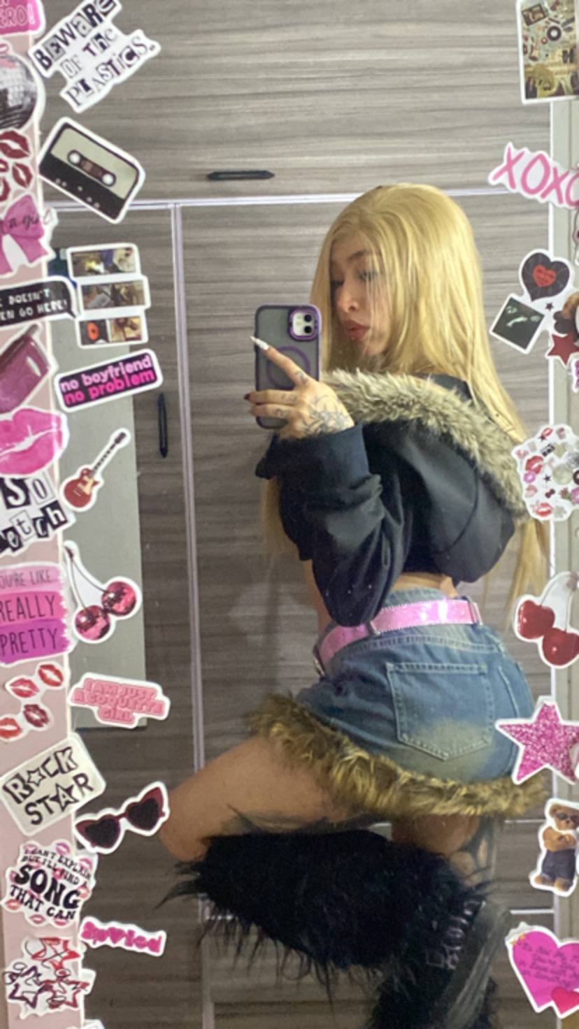 courtnnymaison from Jerkmate