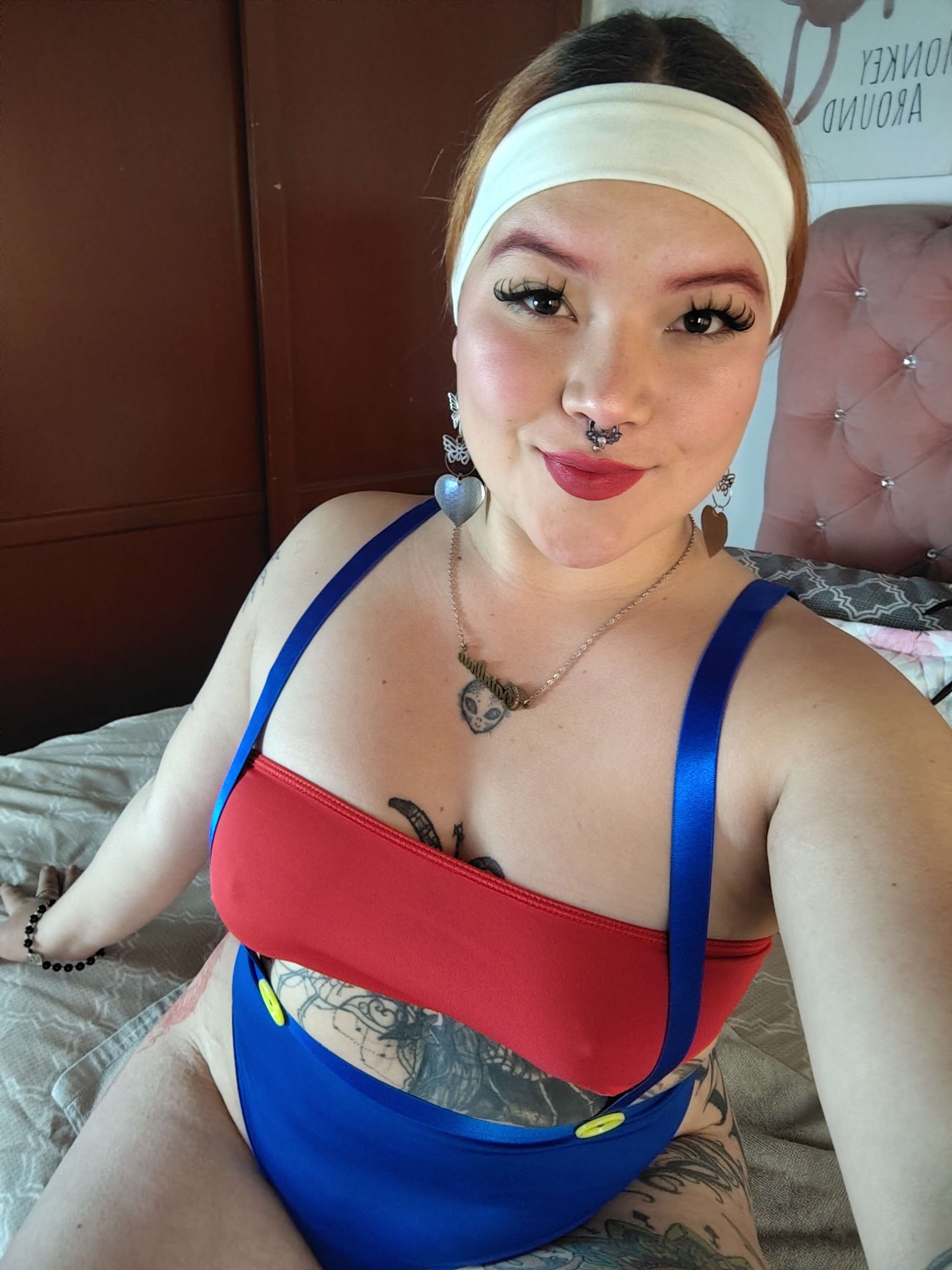 evelinnruiz from Jerkmate