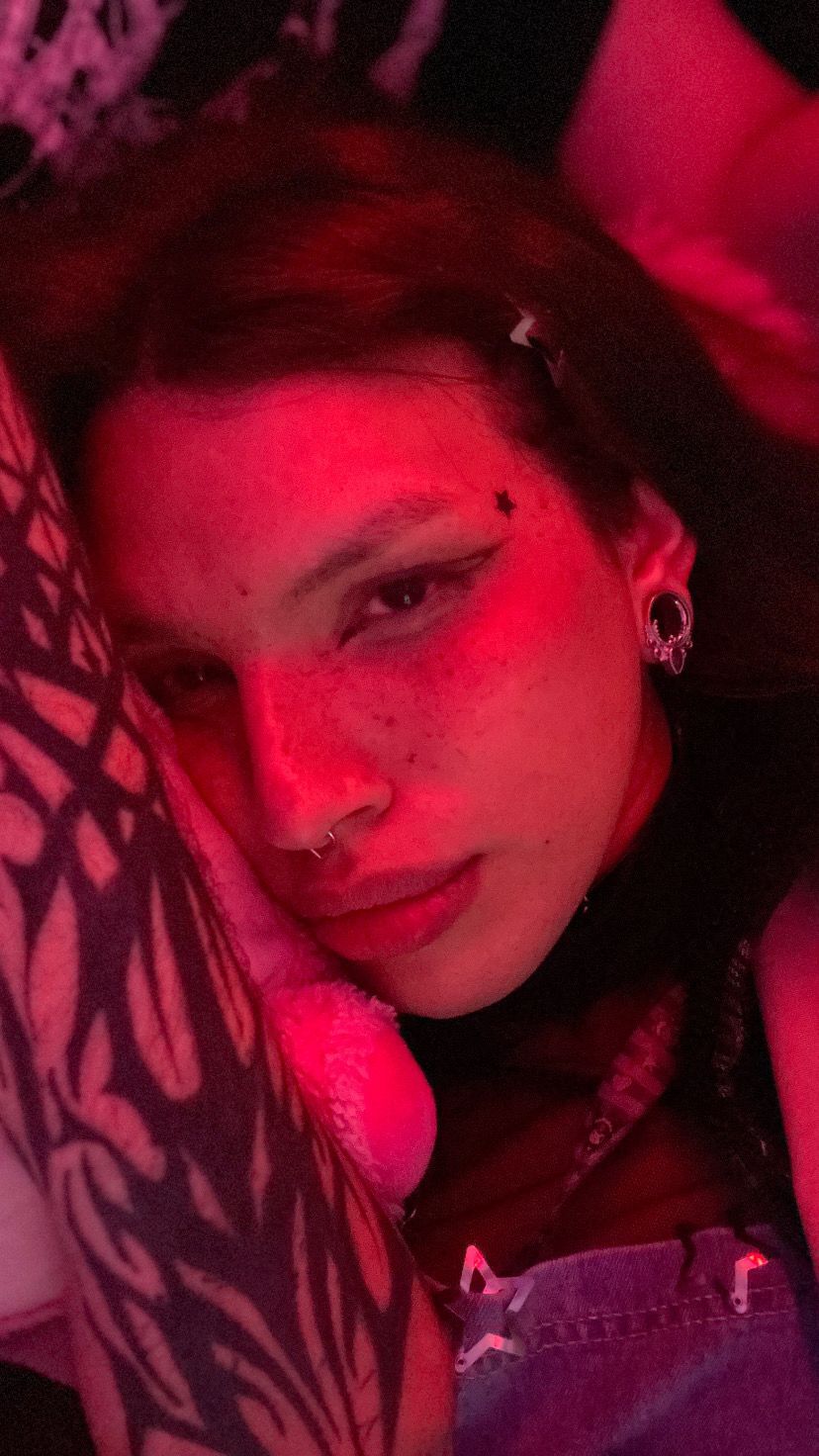 ella_thorne from Jerkmate