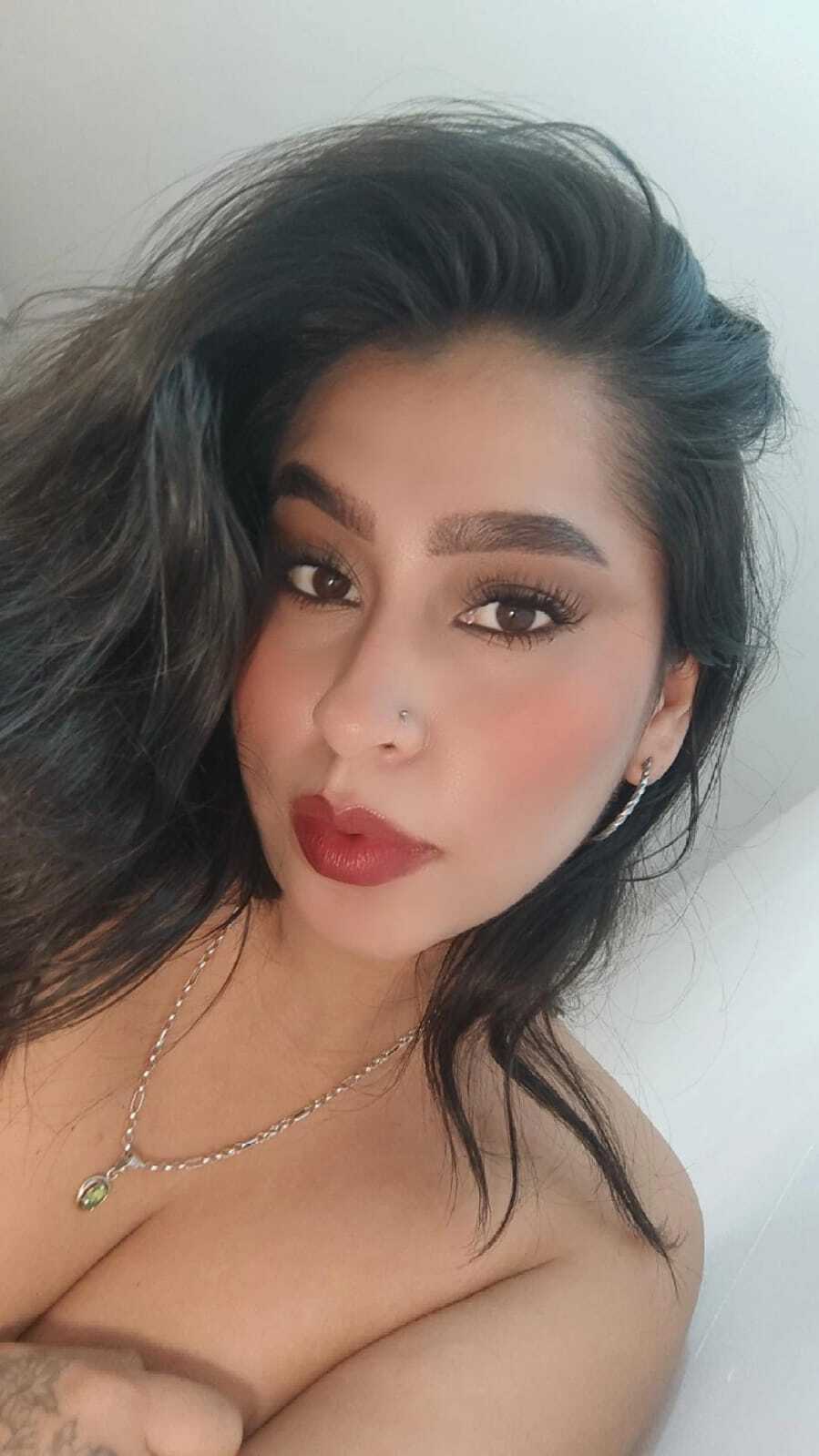 carolinaarias from Jerkmate