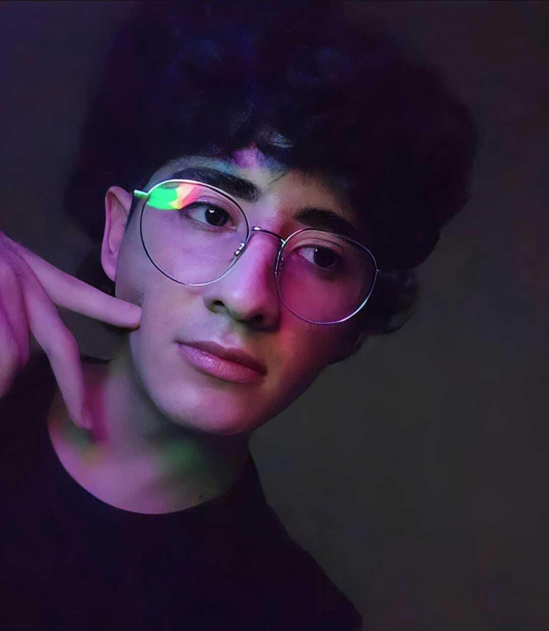 ElliotNoir