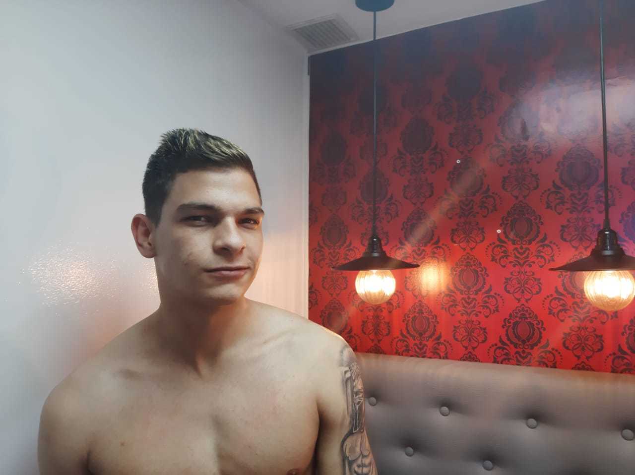 victor_warren from Jerkmate