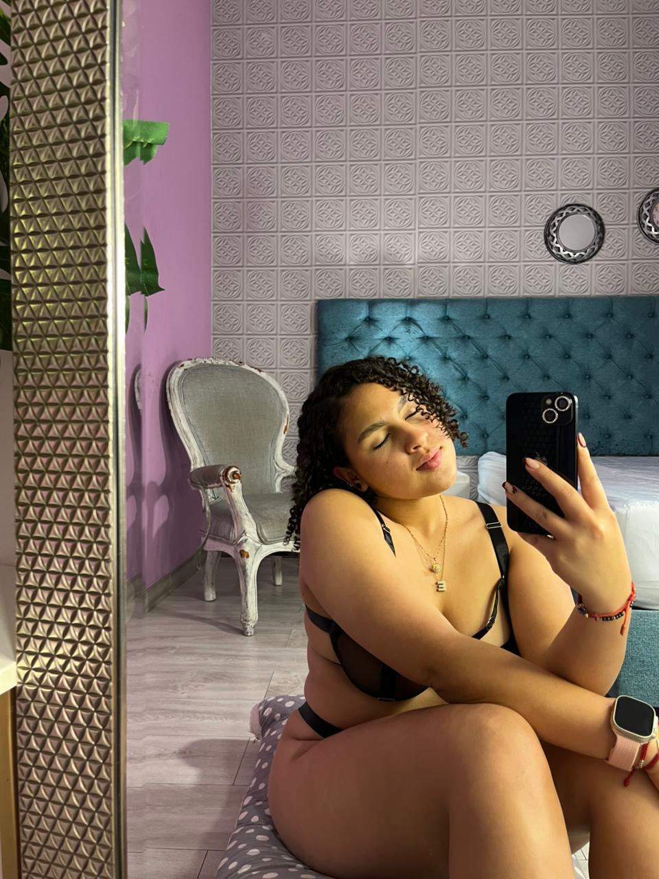 selenevoon from Jerkmate