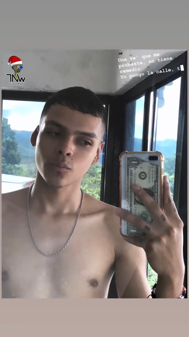 jhonxoxo from Jerkmate
