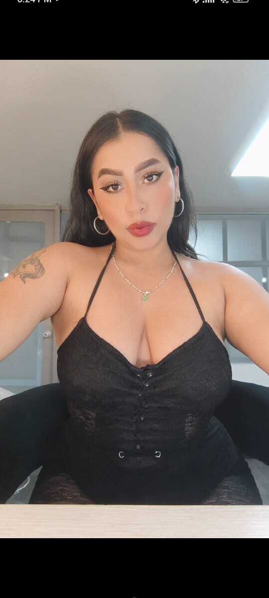 carolinaarias from Jerkmate