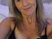 HotMatureLucy26 Gallery Image 8