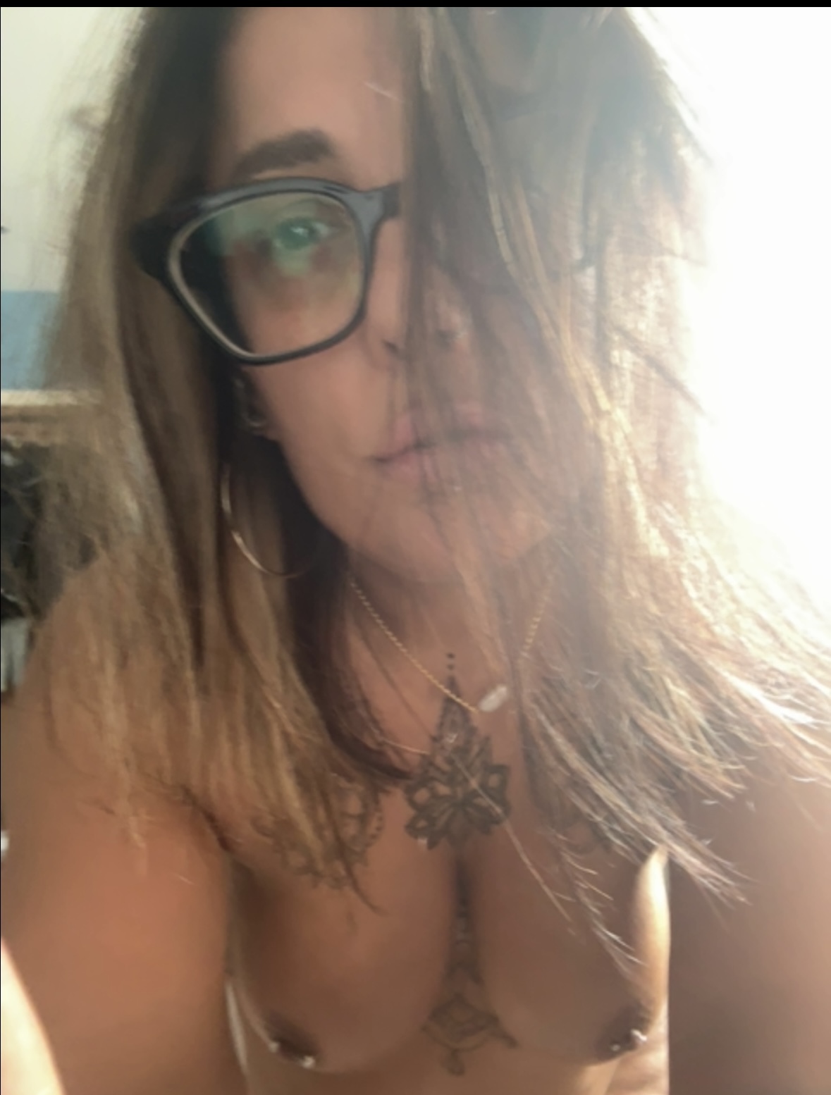 ivybelle_milfuk from Jerkmate