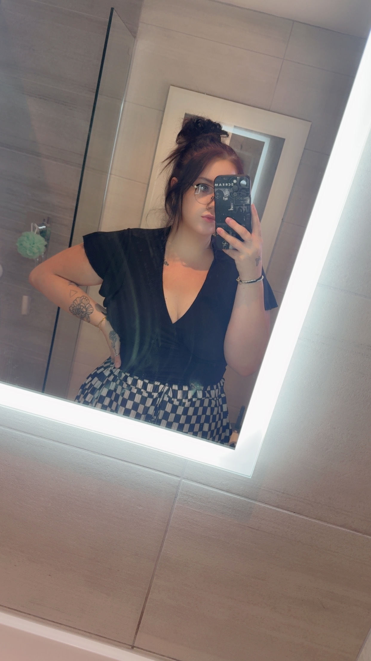 CurvyQueenCleo