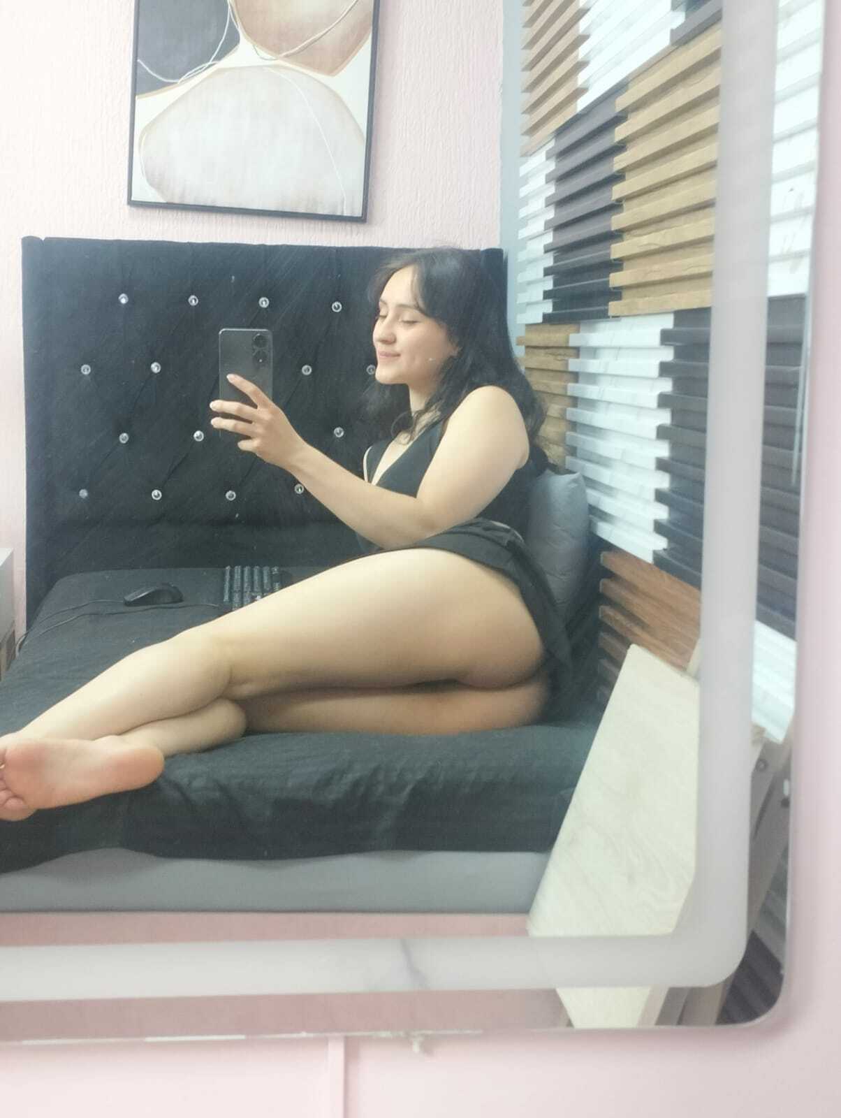 annielamberth from Jerkmate