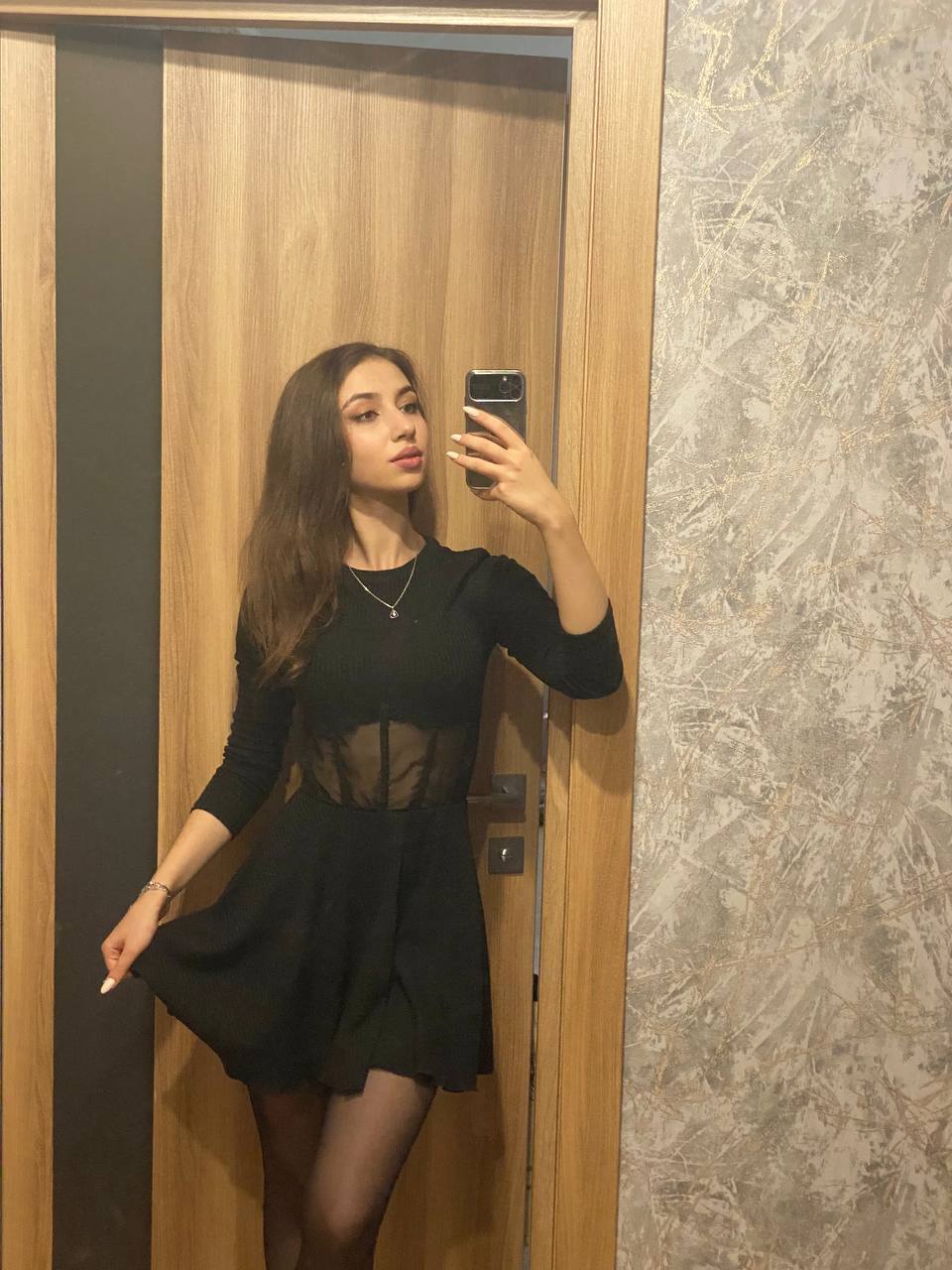 sarahtray from Jerkmate