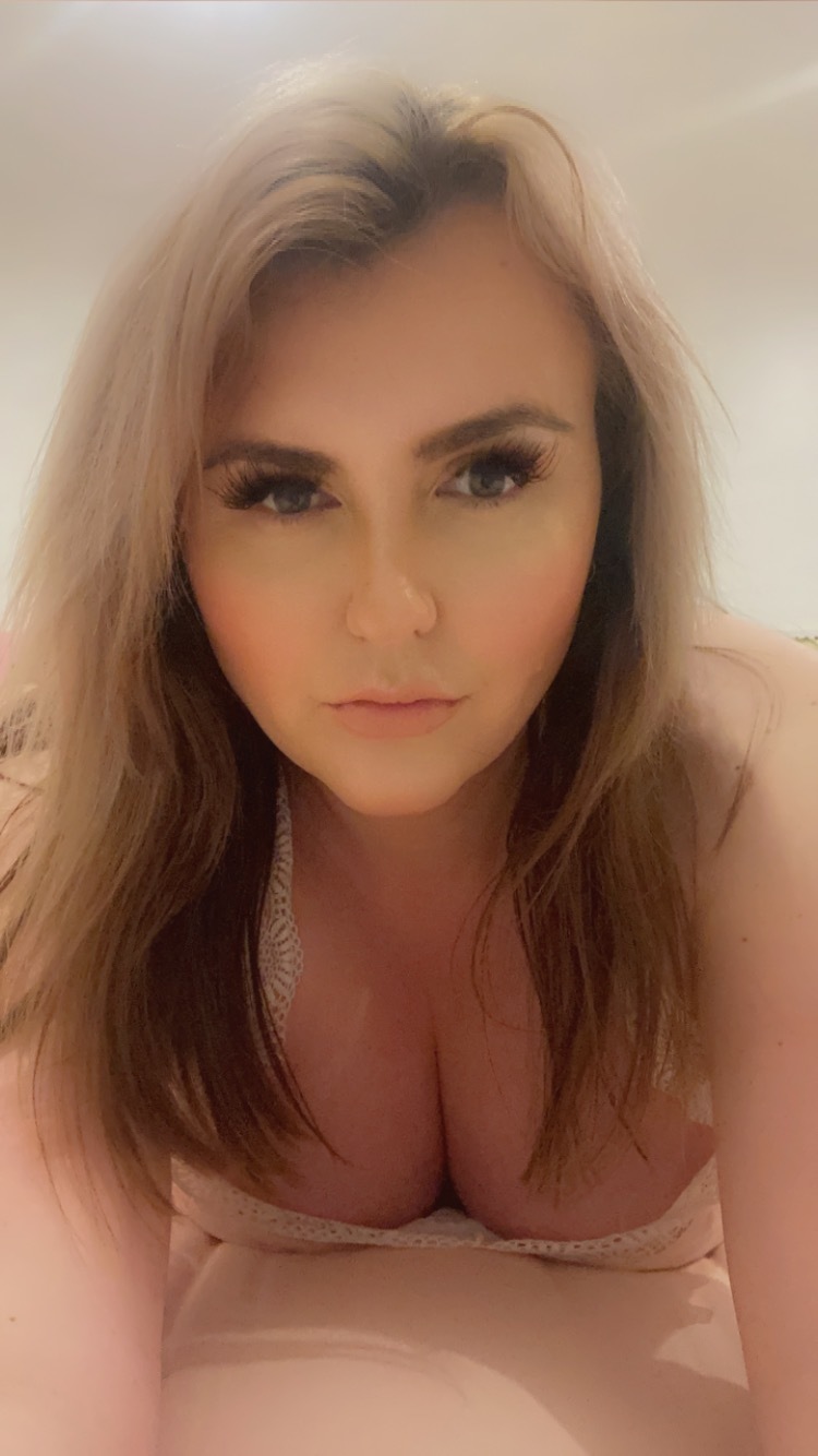 Hottie_Lottie