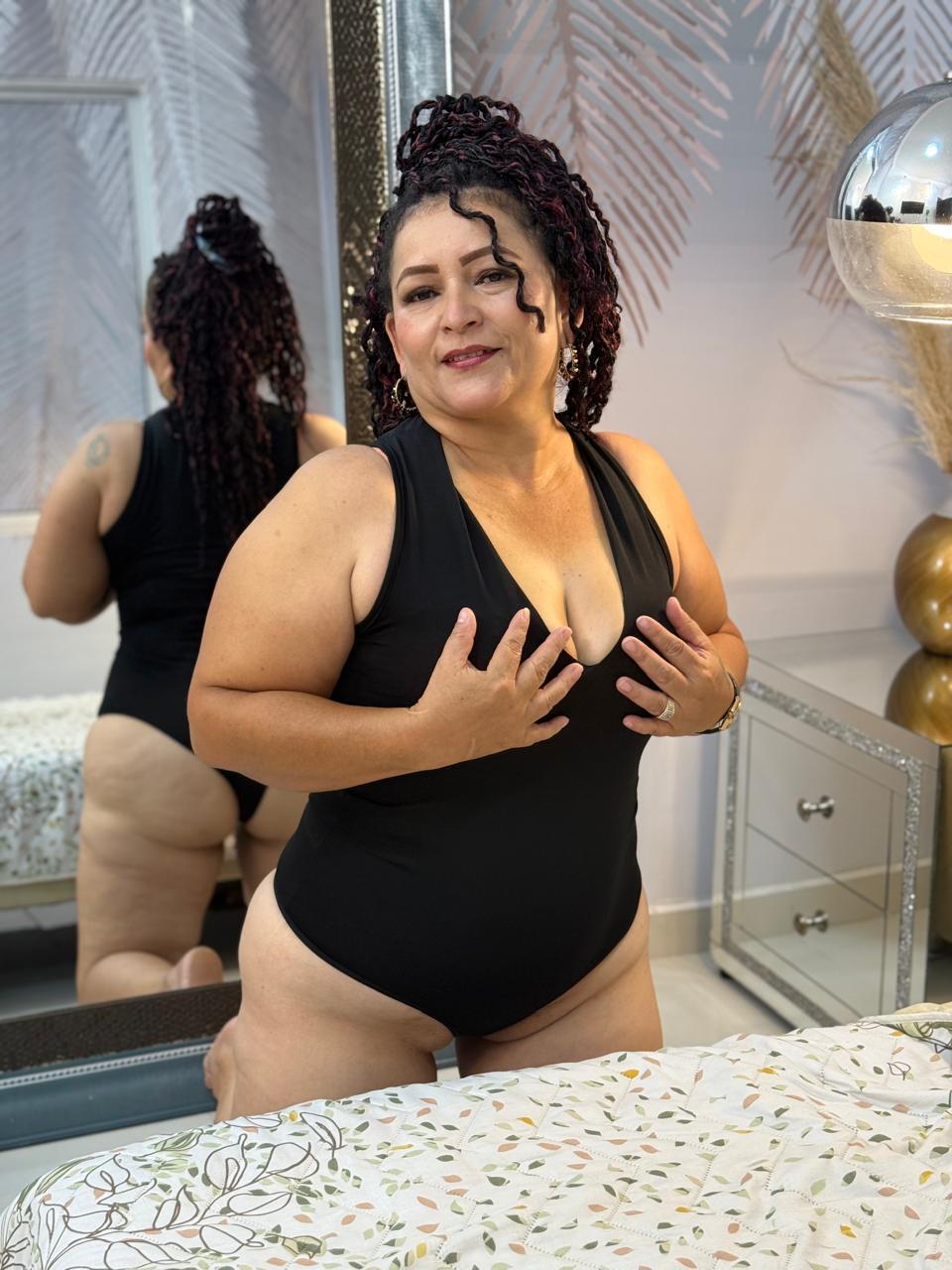 elena_milff from Jerkmate