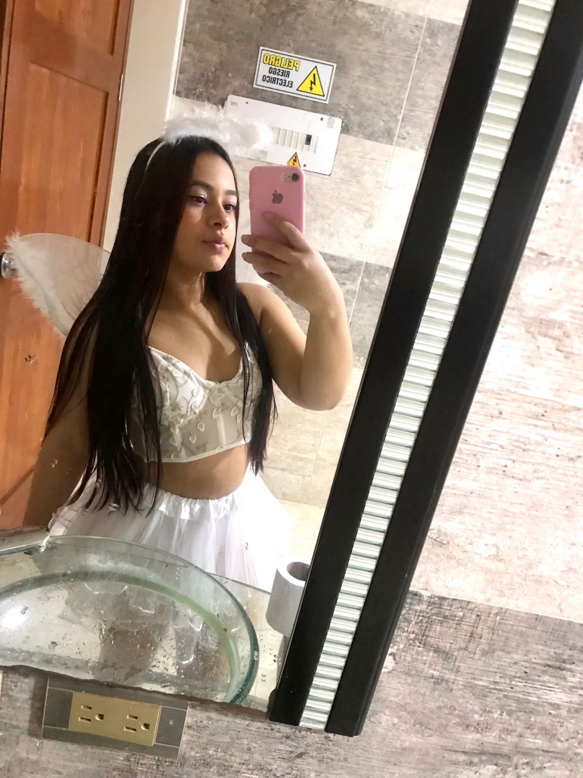 paulasantacruz from Jerkmate
