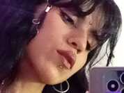 bellapoisonous pic