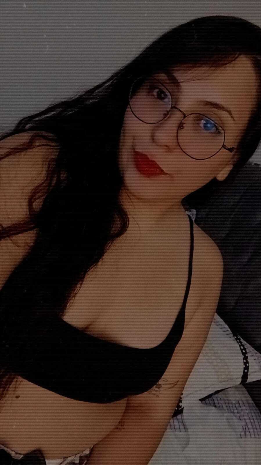 roxanerosee from Jerkmate