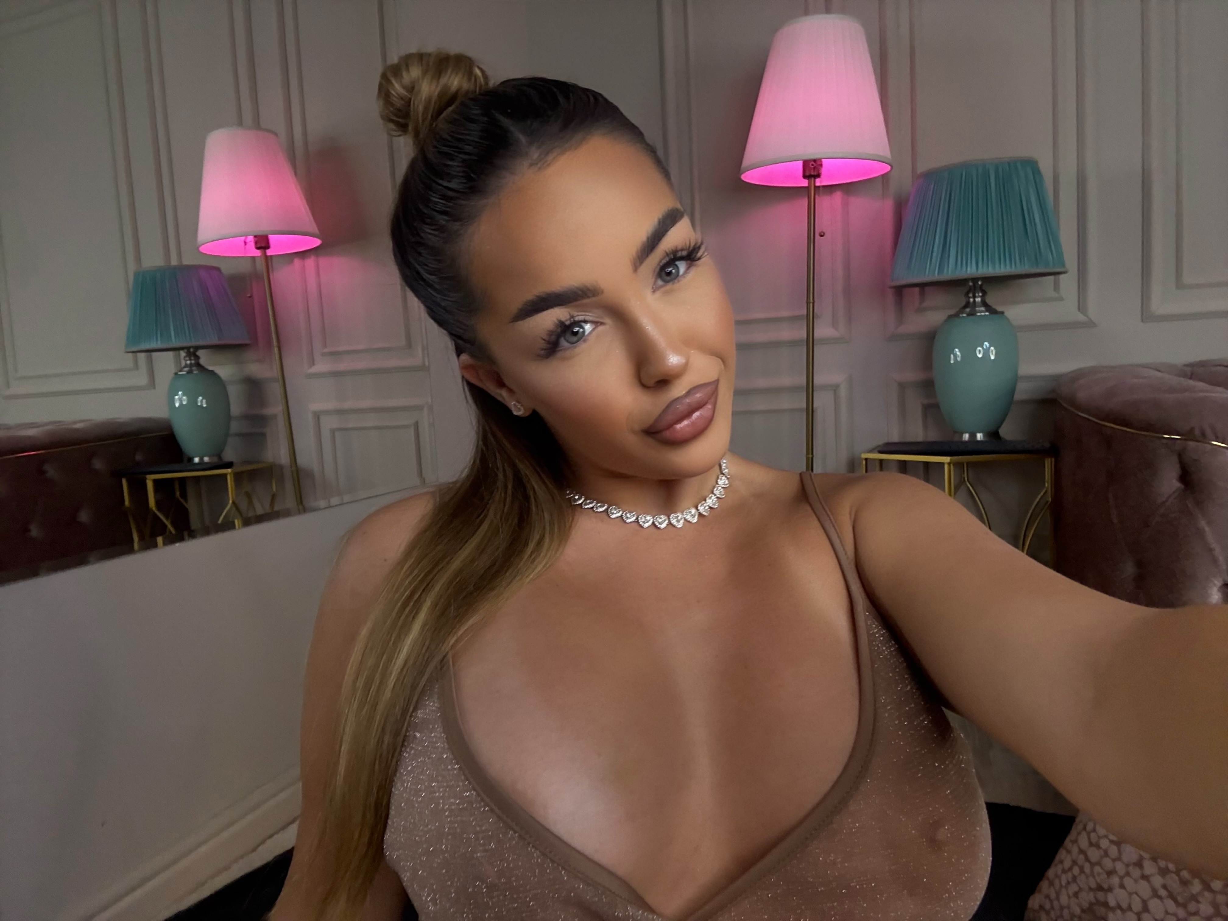 xjuliaax from Jerkmate